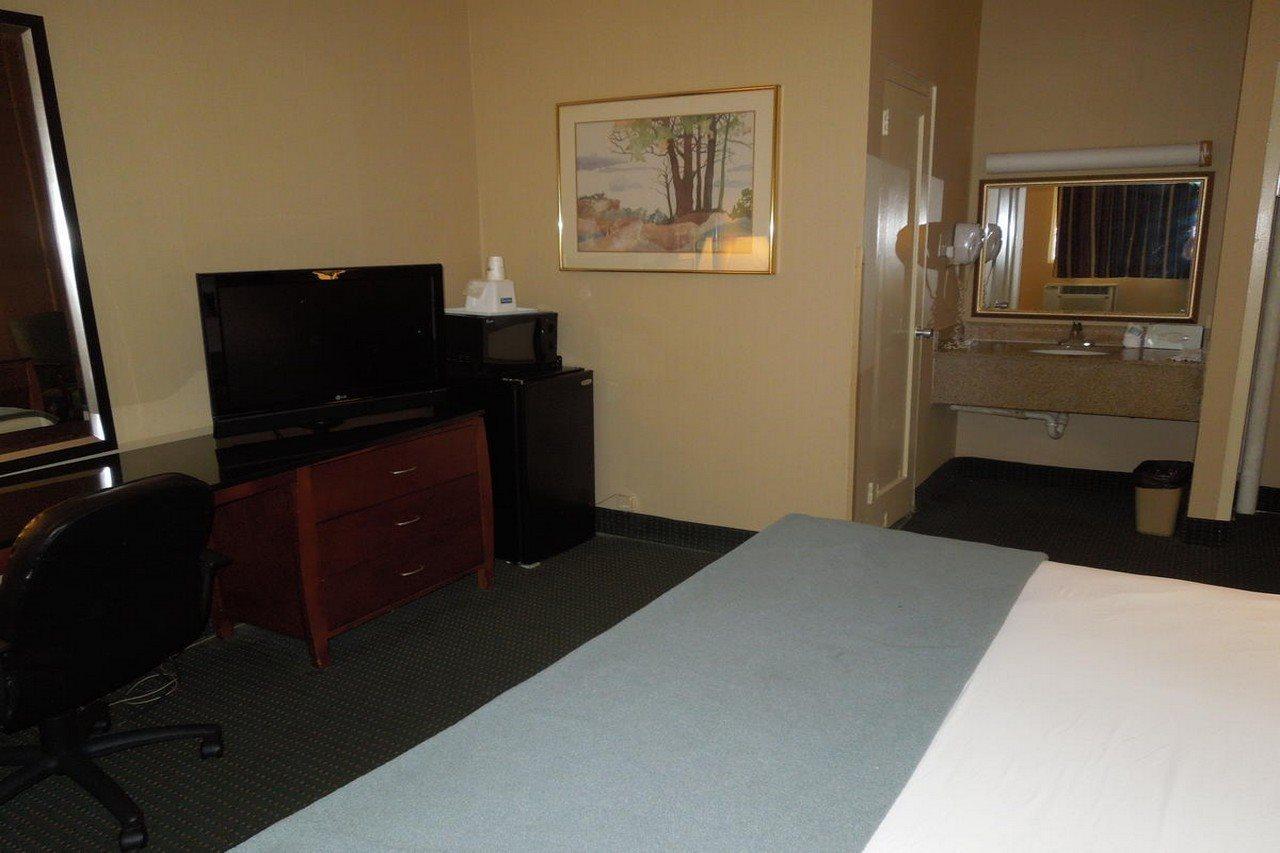 Travelodge By Wyndham Silver Spring Exterior photo